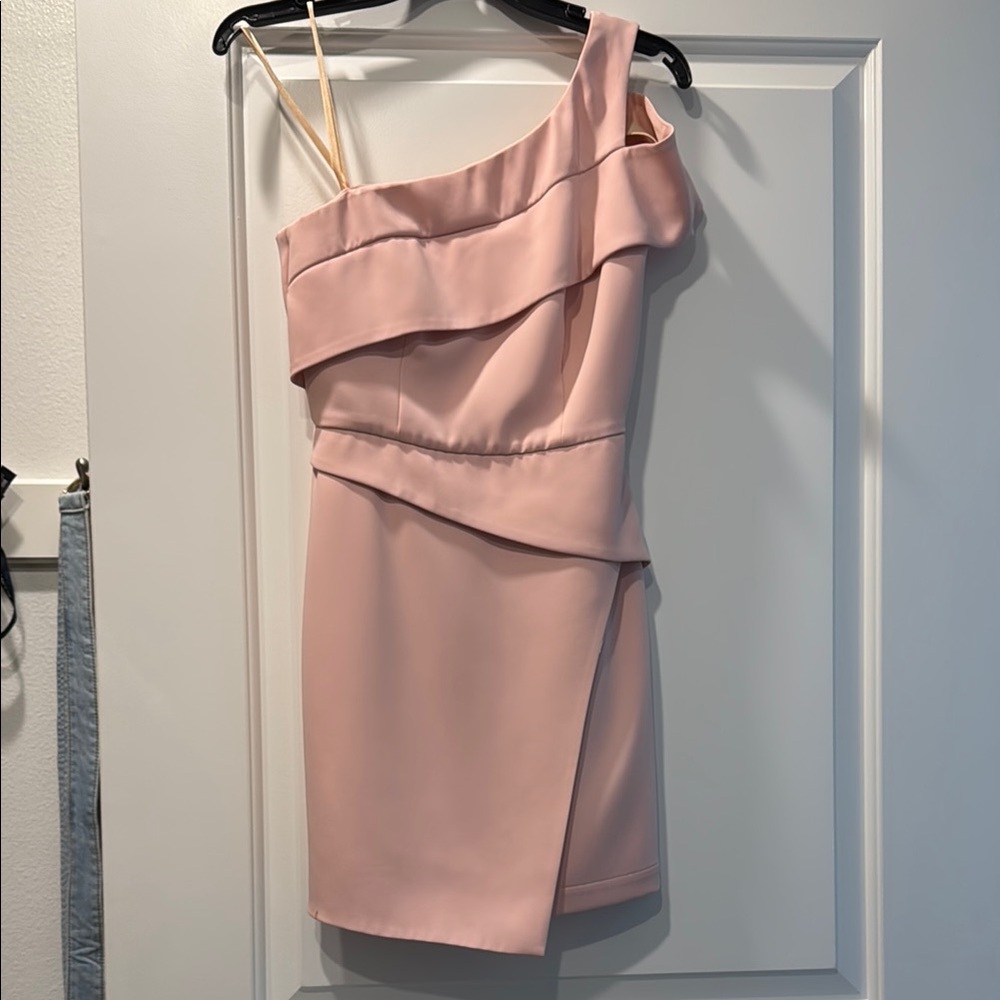 BCBG Max Axzria Elegant Pink One-Shoulder Dress